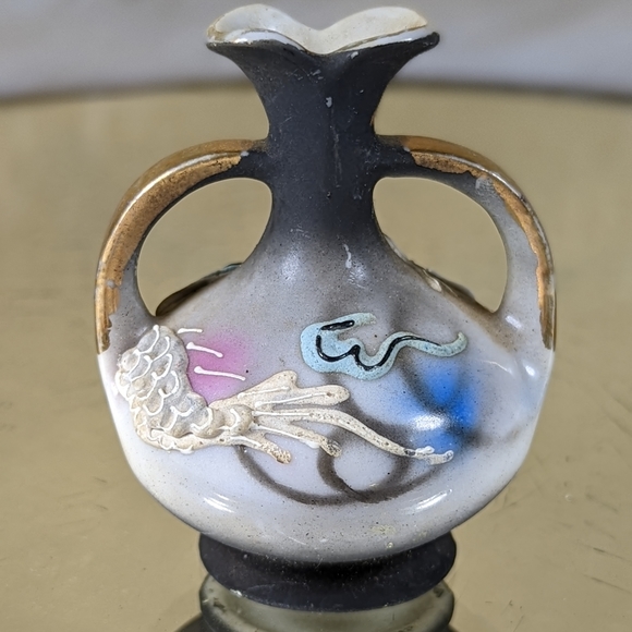 Dragonware Miniature Moriage Urn Vase Vintage Enamelware 2x2 in - Picture 2 of 5